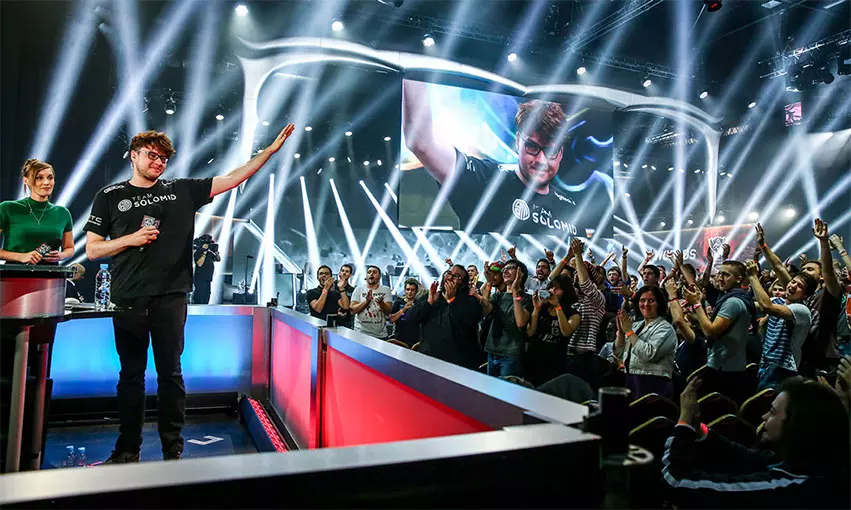 英雄联盟S15全球总决赛四强战队揭晓：LPL赛区三席彰显绝对统治力，LCK赛区独苗GEN孤军奋战-竞技宝·(JJB)